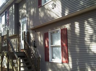 105 3rd St, Suffield, CT 06078