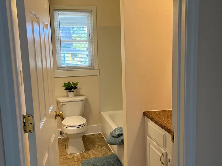270 Avon Ave #1 — Photo 8