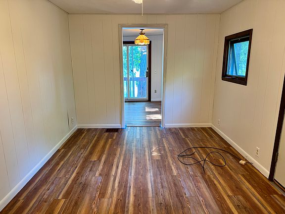3rd image of 875 Taughannock Blvd