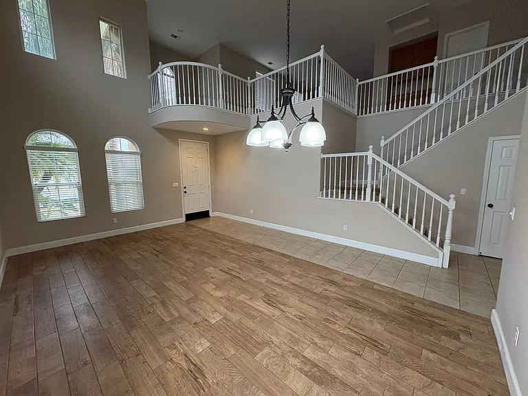 3116 W Buena Vista Ave — Photo 46