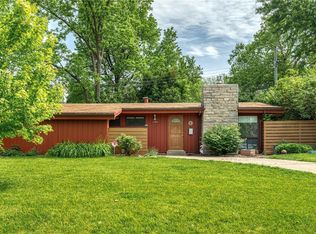 1724 Liggett Dr, Saint Louis, MO 63126