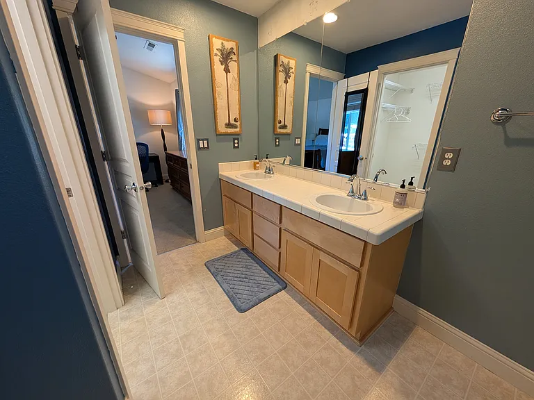 704 SE 56th Ave — Photo 12