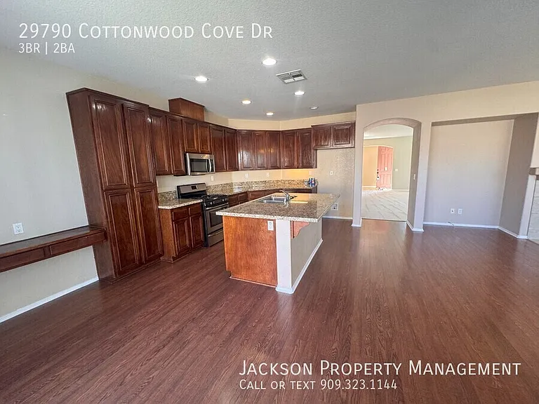29790 Cottonwood Cove Dr — Photo 22