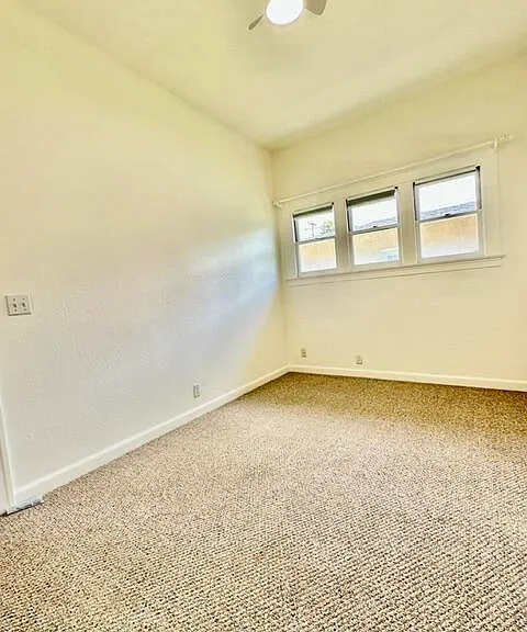 21 E Arrellaga St #B — Photo 6