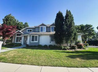 2906 E Alvera Dr, Holladay, UT 84117