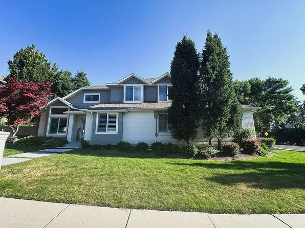 2906 E Alvera Dr, Holladay, UT 84117