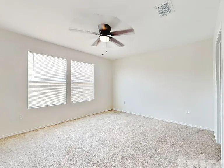 1125 Waggoner Dr — Photo 7