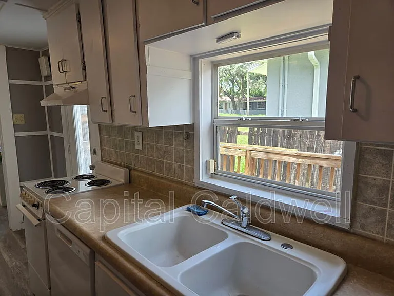 8415 Seminole Ave #B — Photo 13