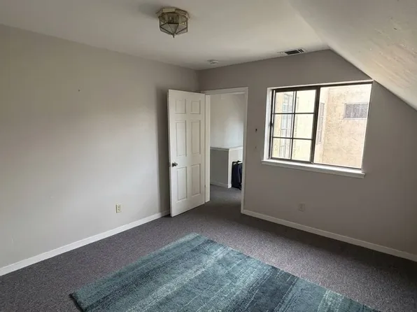 1637 Carleton St, Berkeley, CA 94703