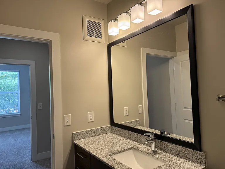 915 Glenwood Apartments on the Beltline — Photo 92
