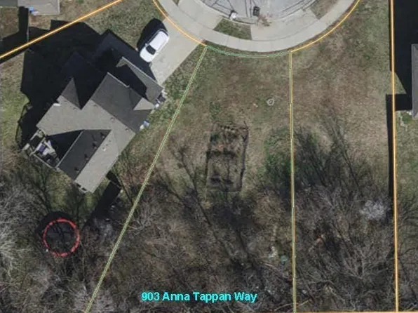 903 Anna Tappan Way, Lawrence, KS 66044