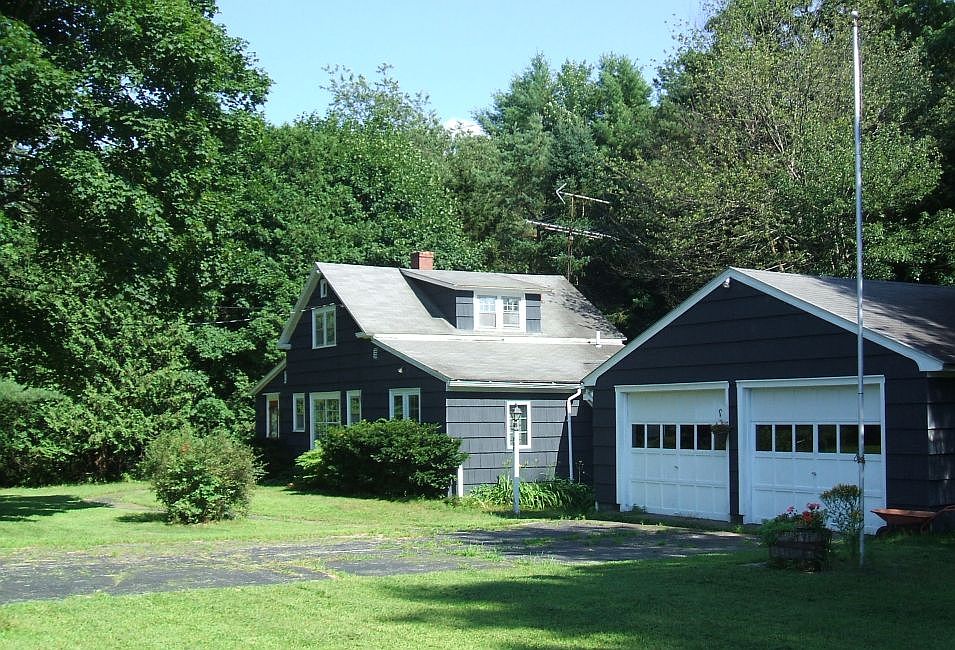 Front view with garage