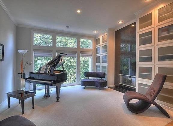 2nd image of 8106 Forest Dr