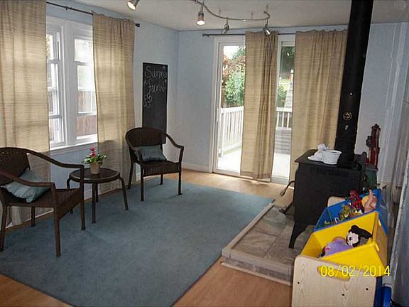 3rd image of 25 Newbury St