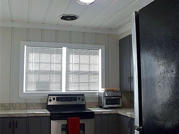 5th image of 209 S Morro St