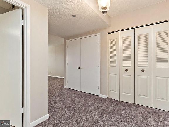 3rd image of 3709 S George Mason Dr APT 213
