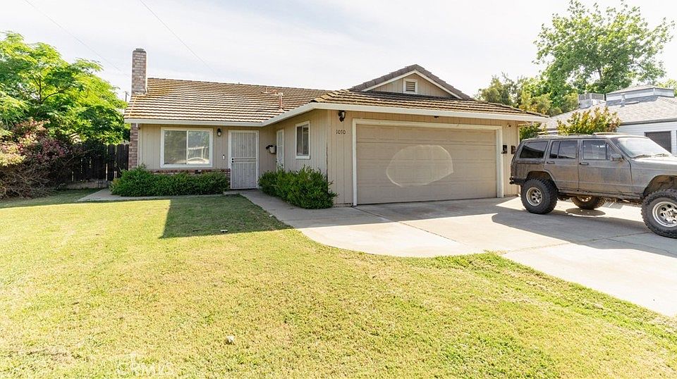 1st image of 1070 E 23rd St