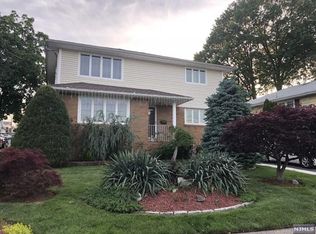 19 Walnut St, Garfield, NJ 07026