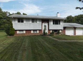 3025 Spencer Rd, Hermitage, PA 16148