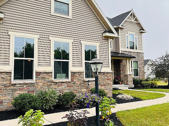 5th image of 2 Whitley Ct