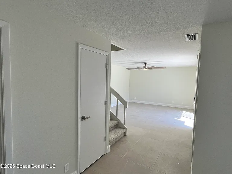 1717 Erin Ct NE — Photo 12