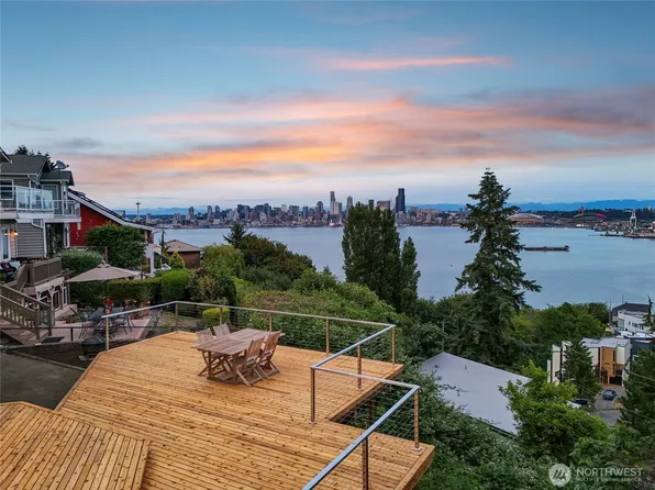 1634 Palm Avenue SW, Seattle, WA 98116
