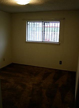 5th image of 10561 Greenway Ave