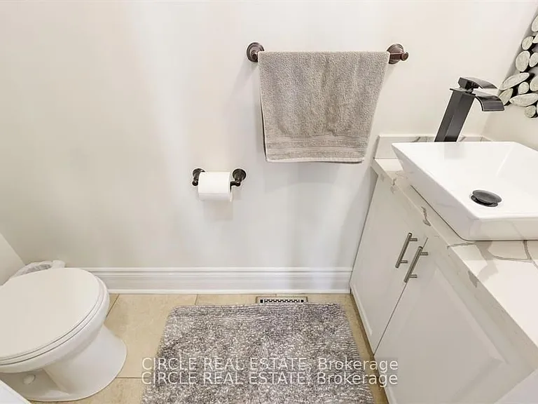 2 Learmont Ave — Photo 19