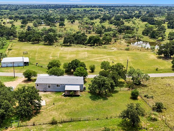 4th image of 153 Lariat Ln