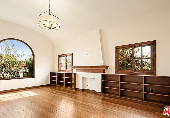 2nd image of 637 N Alta Vista Blvd