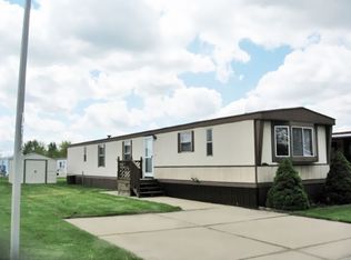 15360 Parquet Dr, Clinton Township, MI 48038