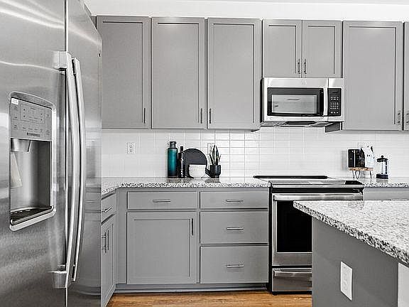 3rd image of 12181 Coal Creek Way