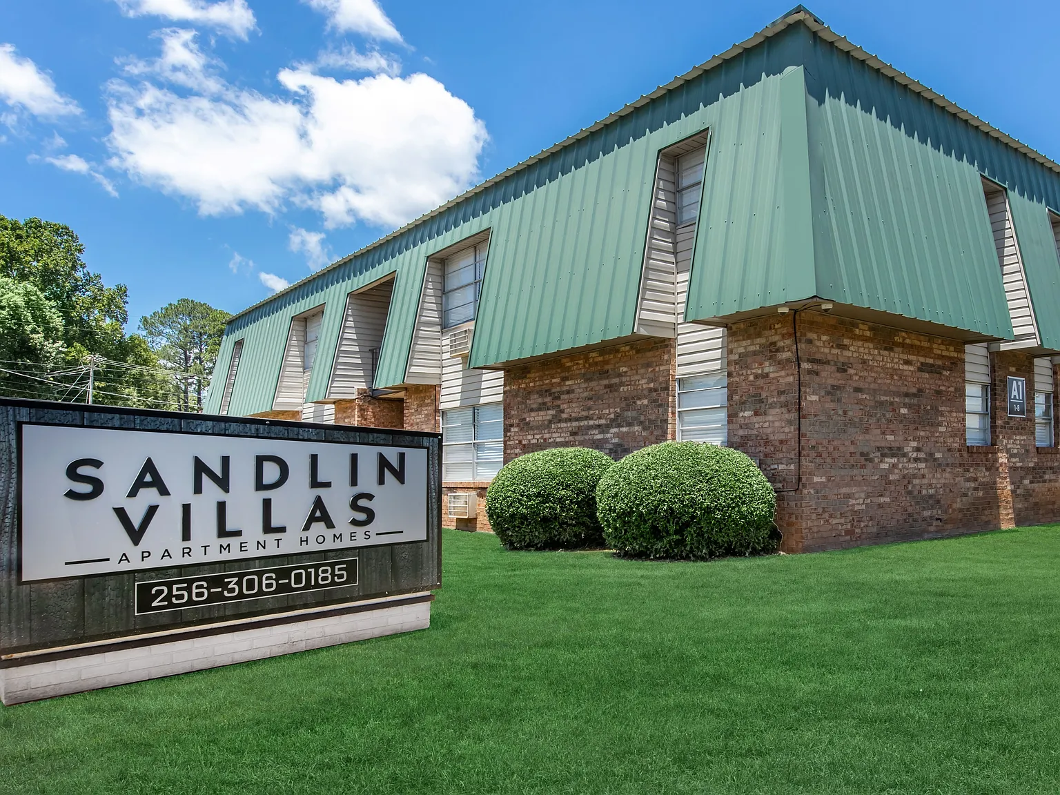 Sandlin Villas Apartments — Photo 1