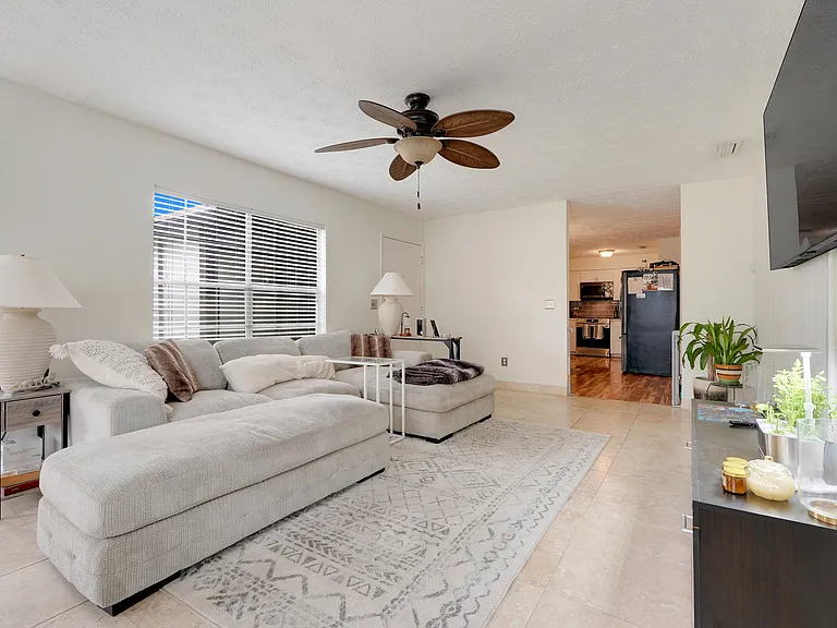 5323 Hansel Ave #E14 — Photo 4