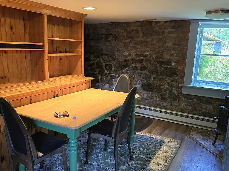 16 Middle Valley Rd — Photo 5