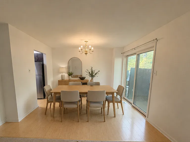 Dining Room (furnished)