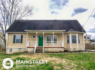 107 Redbud Ln, La Vergne, TN 37086