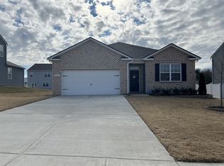 107 Stammer Farms Blvd, Chapel Hill, TN 37034