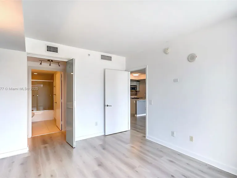 4250 Biscayne Blvd #918 — Photo 19