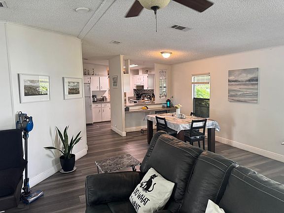 5th image of 6059 Palm Harbour Drive