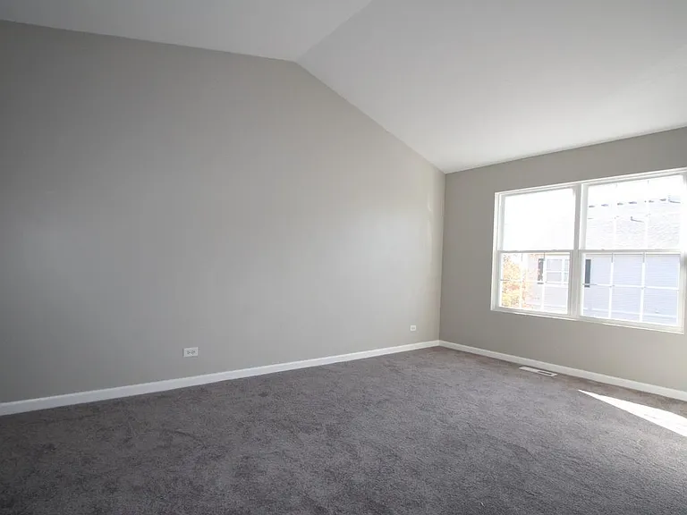 353 Springbrook Trl S — Photo 10