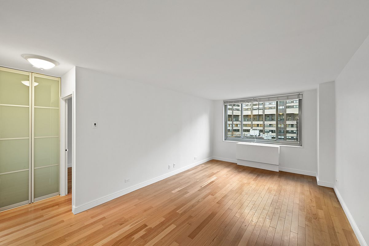 30 West 63rd Street #8B in Lincoln Square, Manhattan | StreetEasy