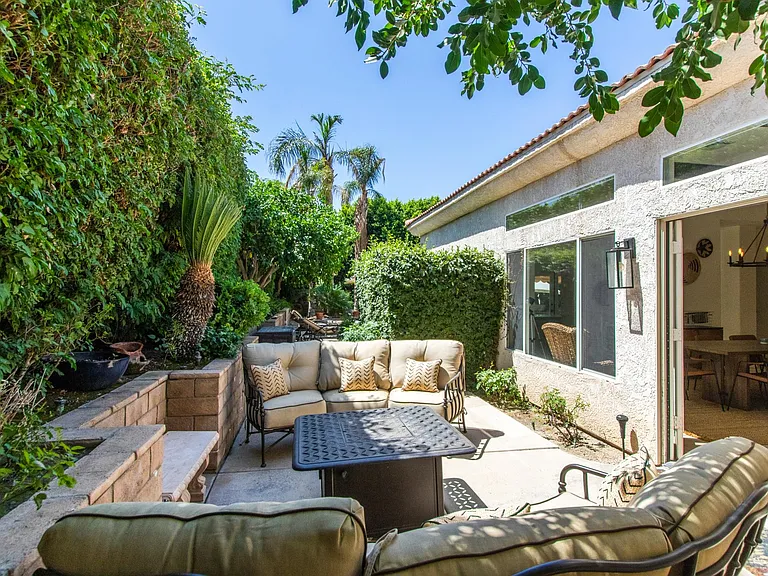 40 Vistara Dr — Photo 4