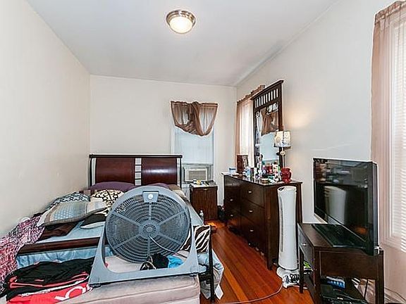 5th image of 17 Yuill Cir