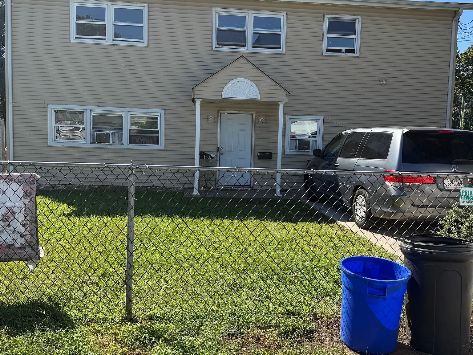 3 bed, 950 sqft, $3,500 — Photo 1