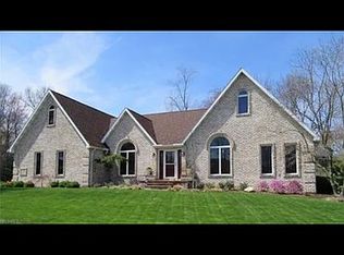 2208 Crestmont Dr, Girard, OH 44420