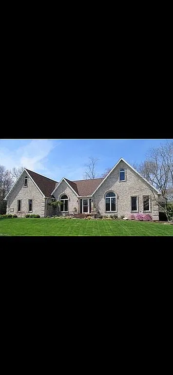 2208 Crestmont Dr photo 1