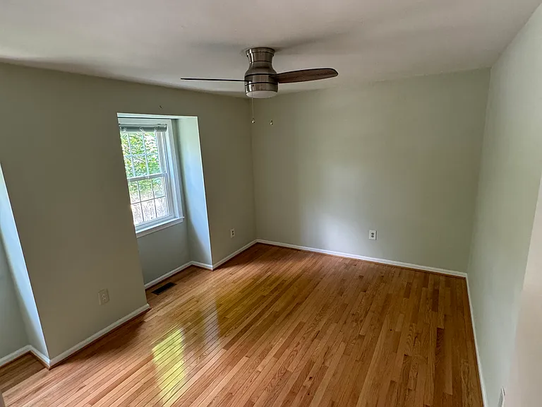 9591 Bronte Dr — Photo 32