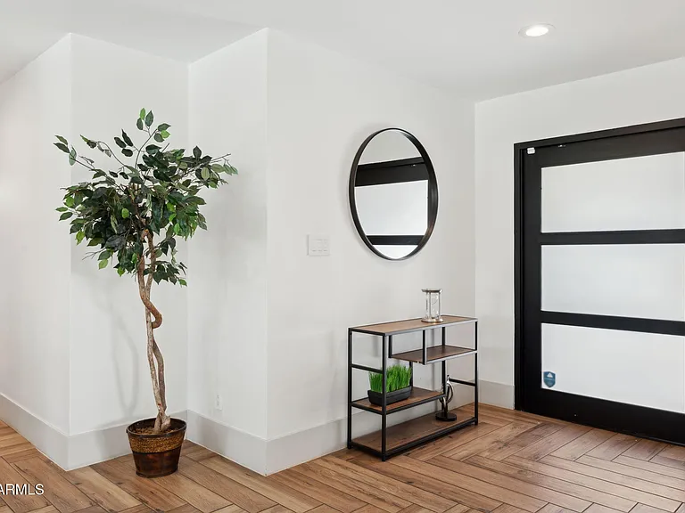5301 E Tierra Buena Ln — Photo 5