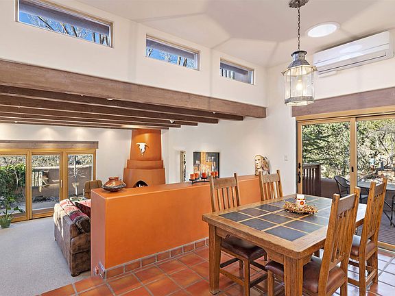 4th image of 676 La Viveza Ct